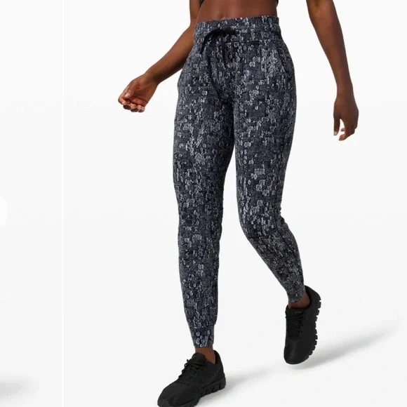 🔥SOLD🔥Lululemon Ready to Rulu Jogger 29" - Picture 2 of 12